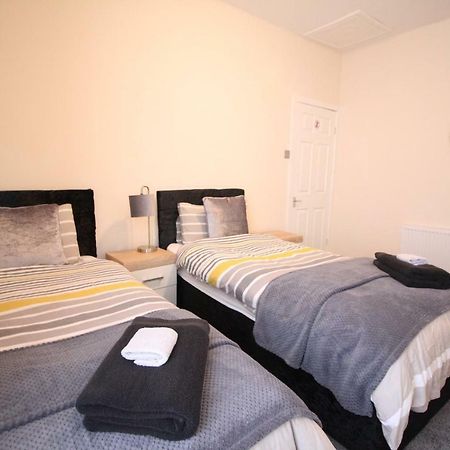 Regent Choice - Town Centre - Large Property Blackpool Extérieur photo