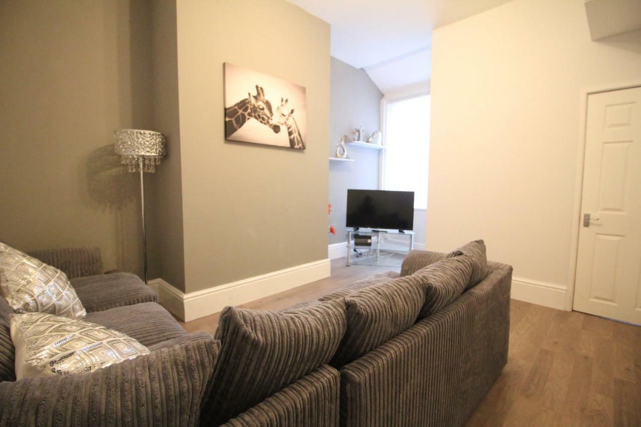 Regent Choice - Town Centre - Large Property Blackpool Extérieur photo
