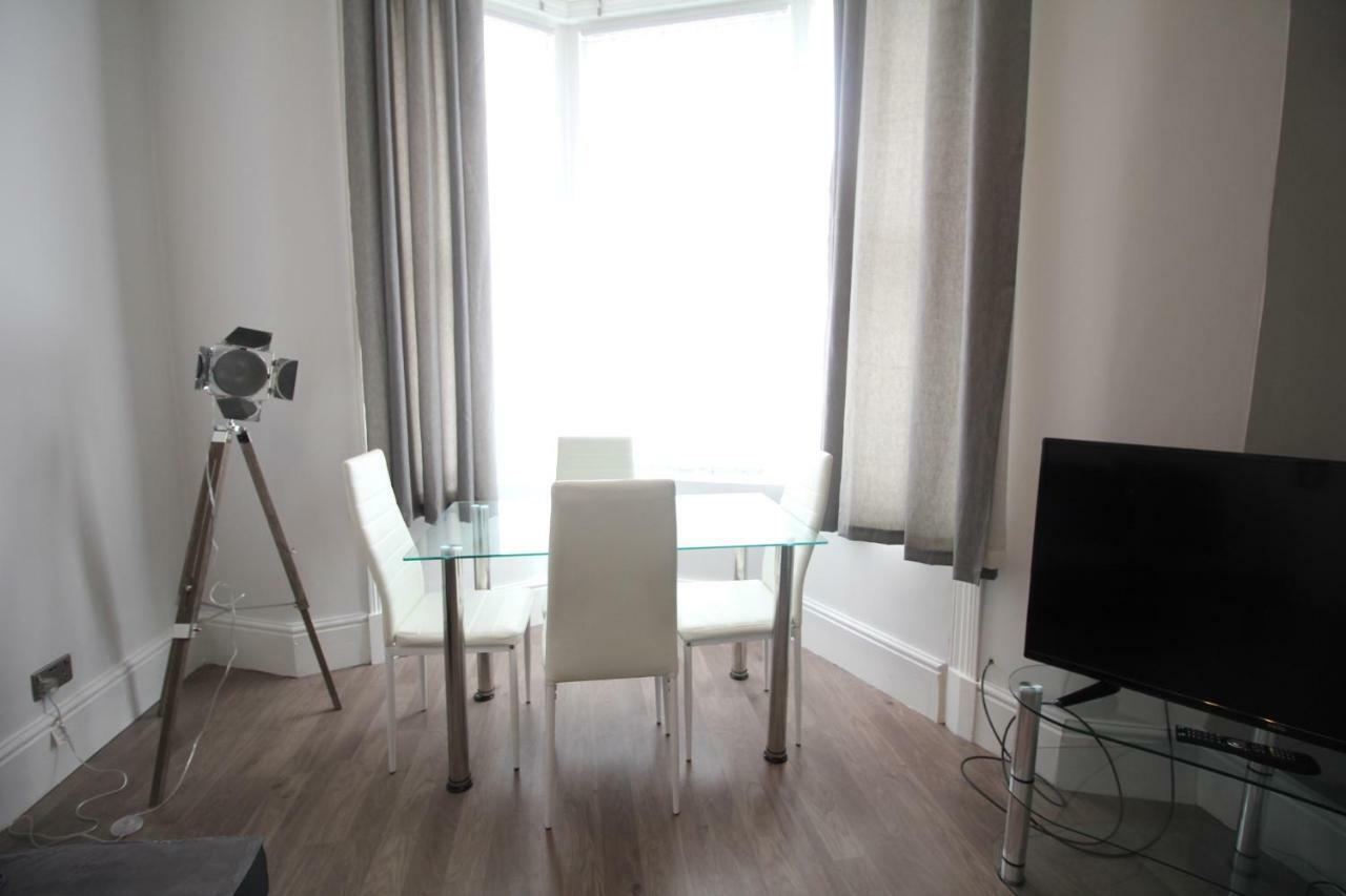 Regent Choice - Town Centre - Large Property Blackpool Extérieur photo